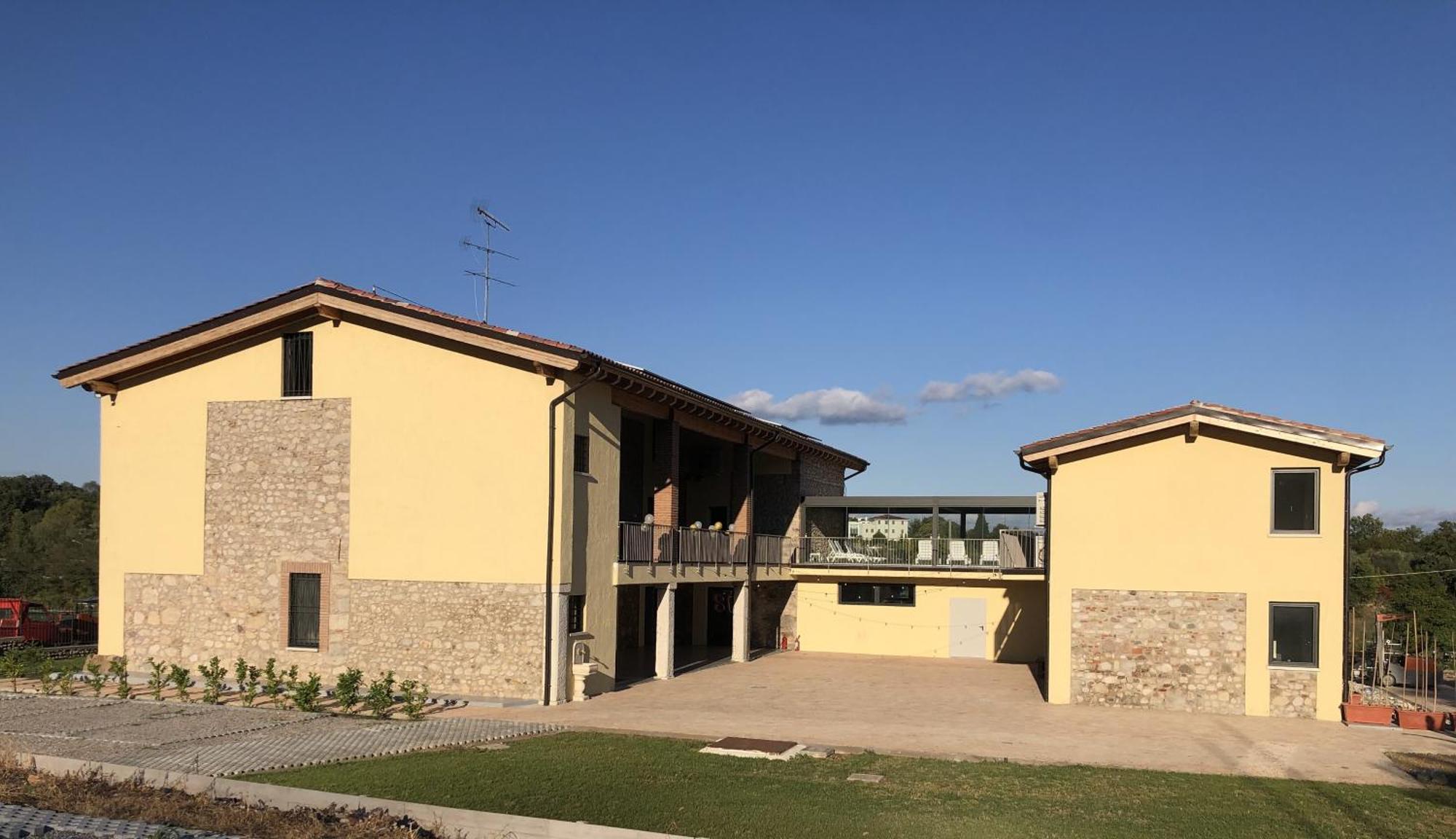 Agriturismo Al Mancino Lonato Exterior photo
